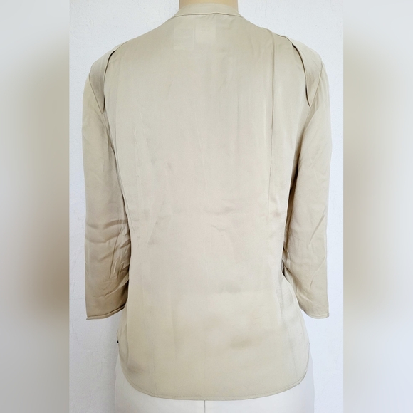 MaxMara Women's Luxury 100%Silk Blouse Pearl Buttons Taupe 10/Medium - Picture 14 of 16